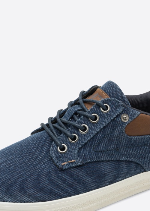 Marco Tozzi tennised