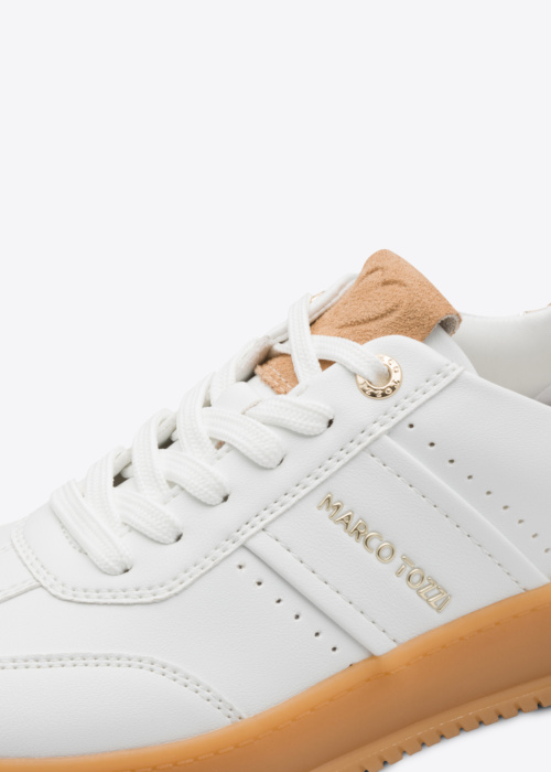 Marco Tozzi tennised