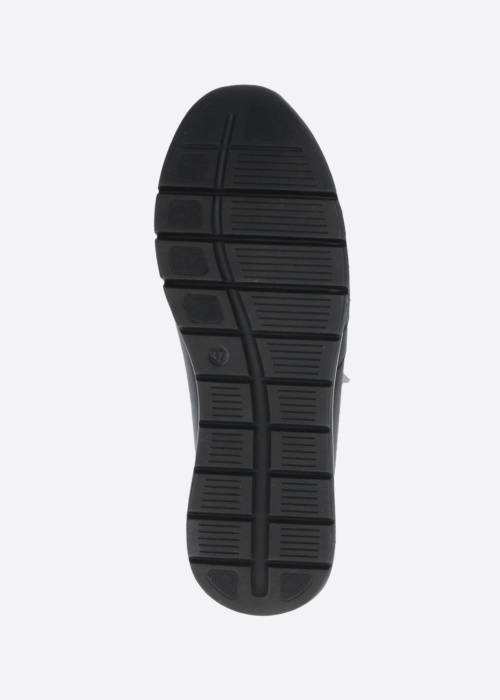 Кроссовки Caprice