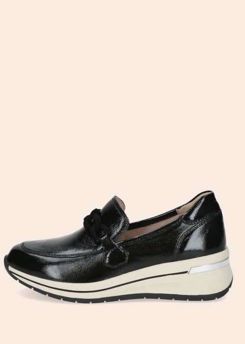 Кроссовки Caprice