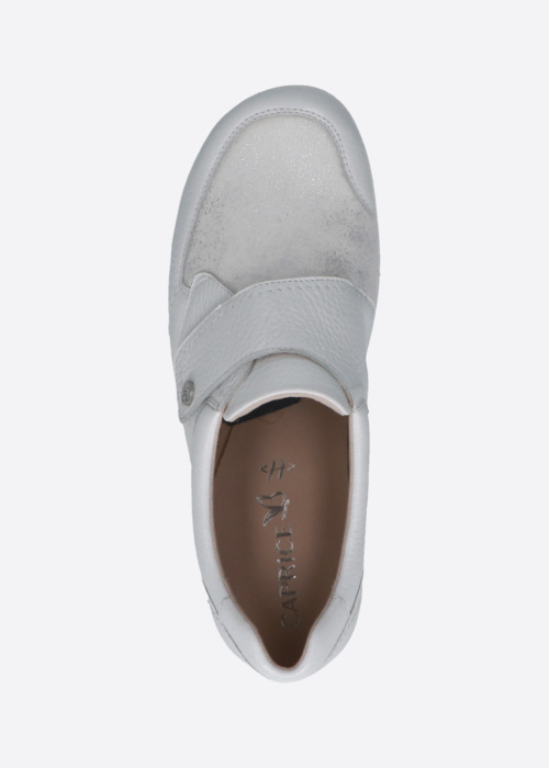 Кроссовки Caprice