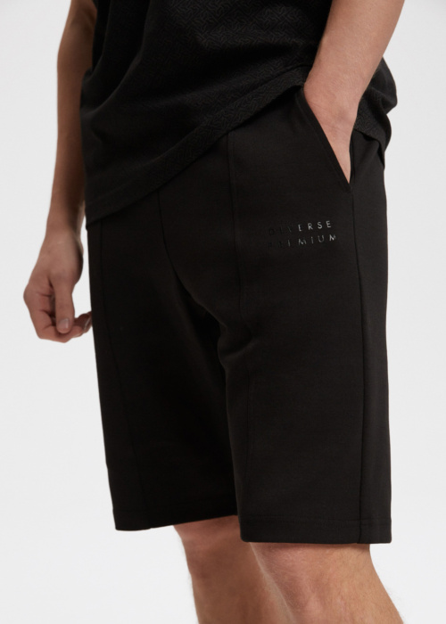 Diverse lühikesed vabaajapüksid