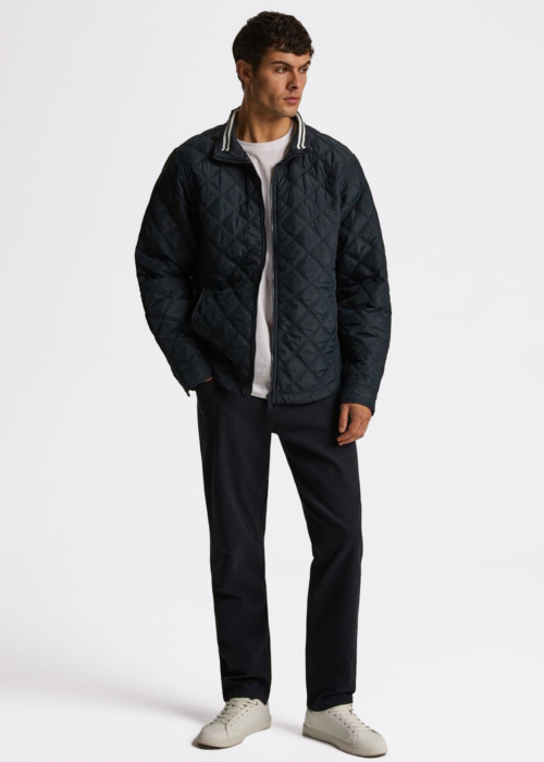 Diverse püksid Kais