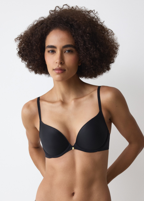 Triumph rinnahoidja body Make-Up Essentials