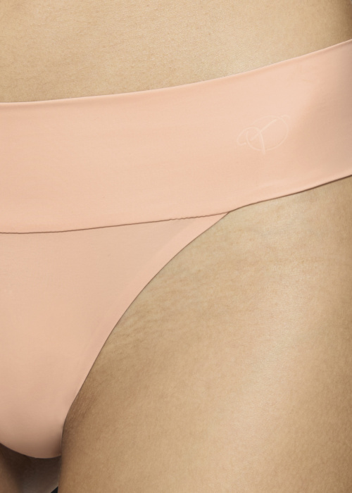 Стринги Triumph