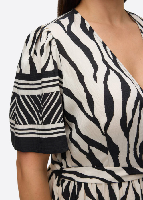Платье Kamille Vero Moda Curve