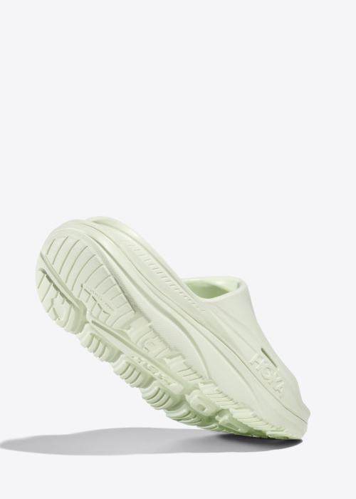 Hoka basseiniplätud