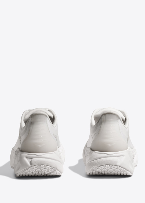 Hoka jooksujalatsid Arahi Sr