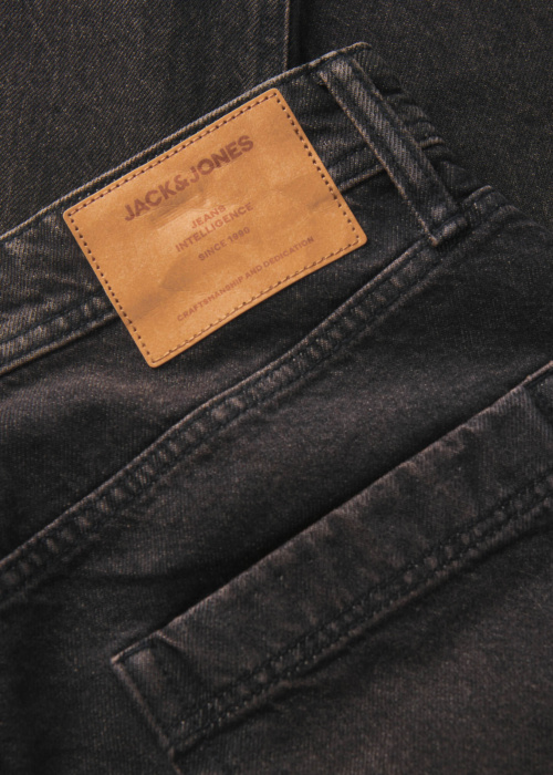 Джинсы Chris Jack & Jones