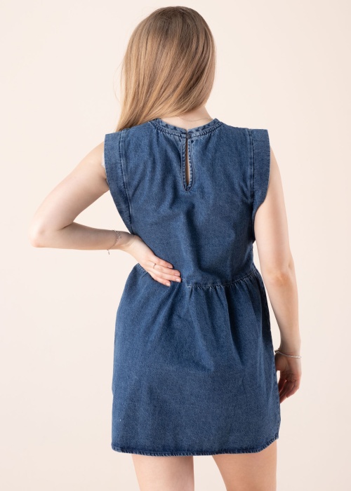 Noisy May kleit Jenny