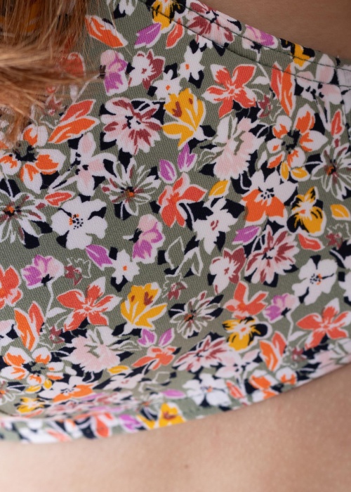 Esprit bikiinirinnahoidja