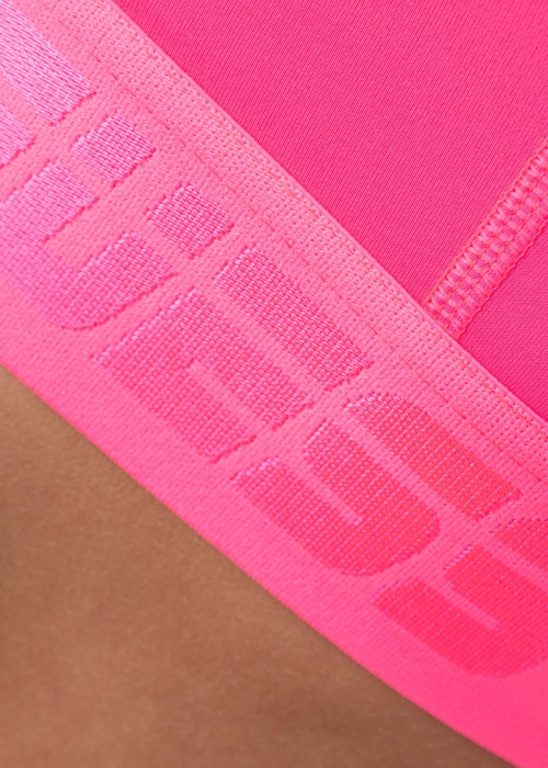 Топ для тренировки Aileen Guess