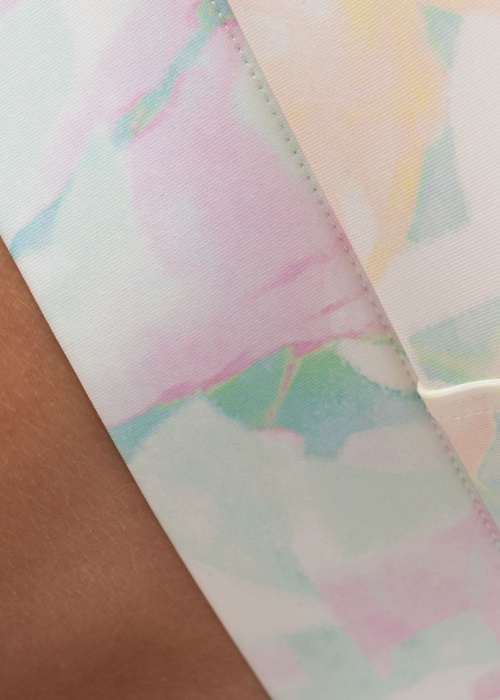 Guess spordirinnahoidja Betty