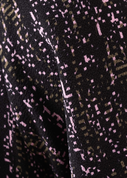 Noisy May kleit Clara