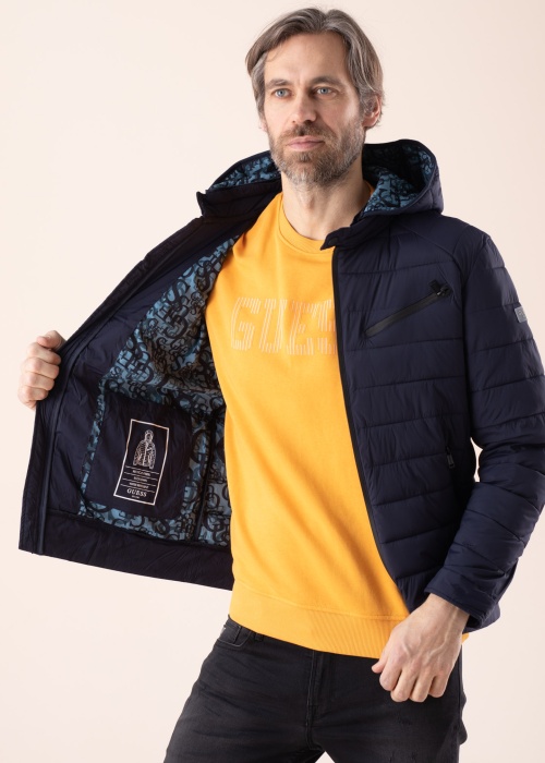 Весенне-осенняя куртка Guess