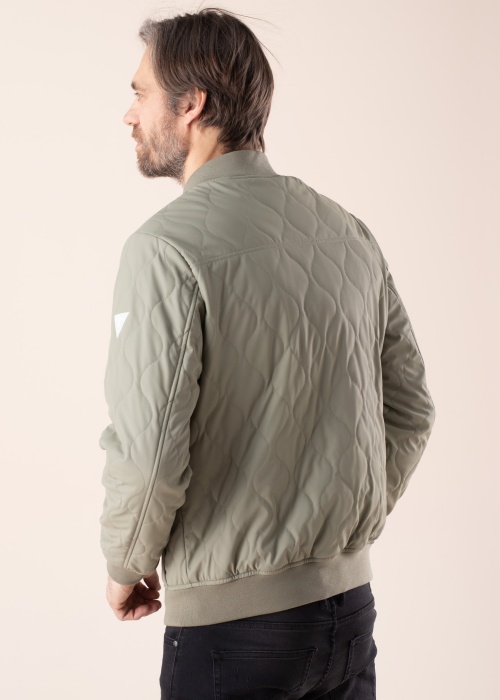 Куртки-бомберы Guess