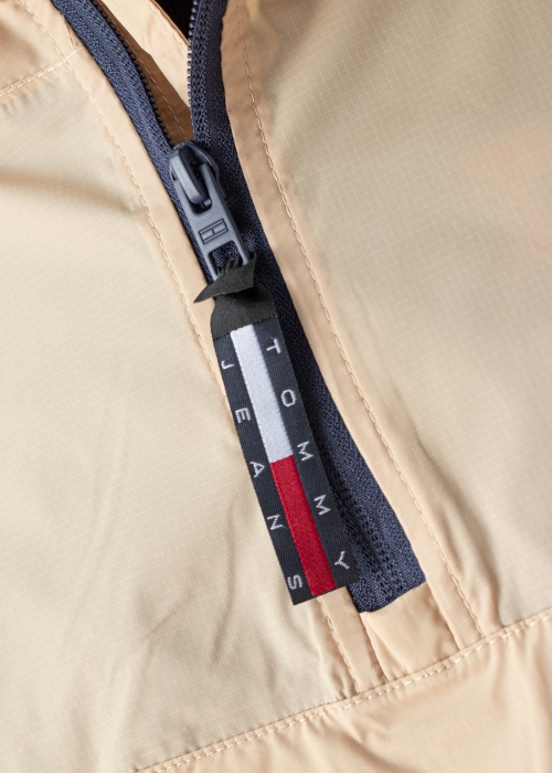 Ветровка Pckable Tech Chicago Tommy Jeans