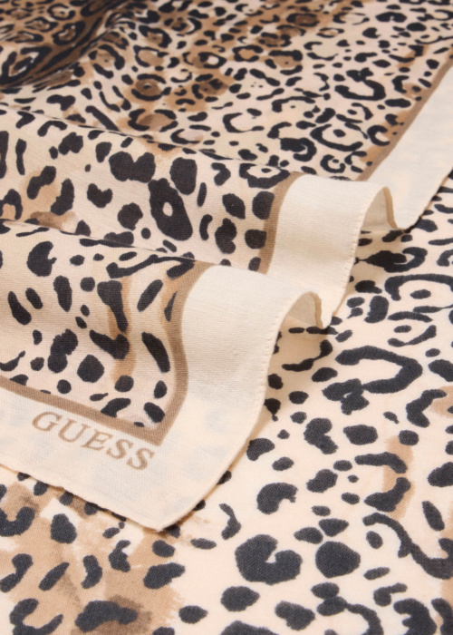 Guess kevad-sügis sall