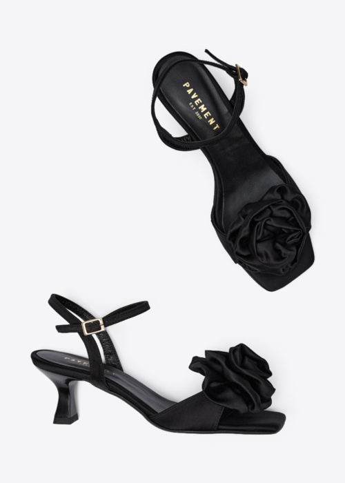 Pavement kingad Helma Rose