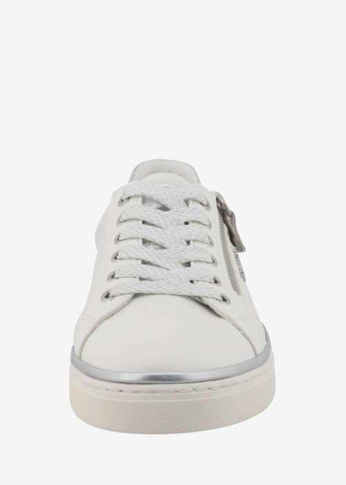 Mustang tennised Carmen