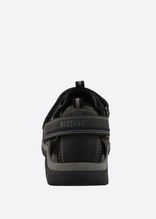 Сандалии Augusto Mustang