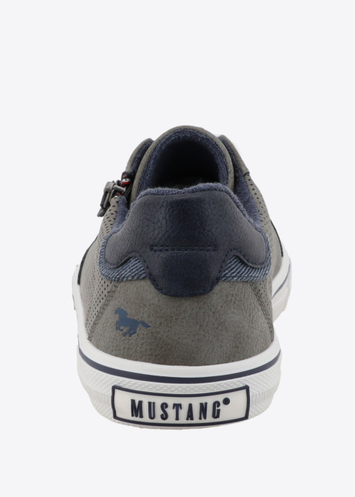 Mustang tennised Ignazio