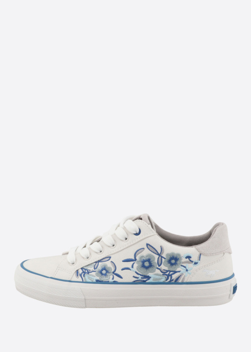 Mustang tennised Ulla