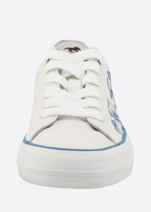 Mustang tennised Ulla