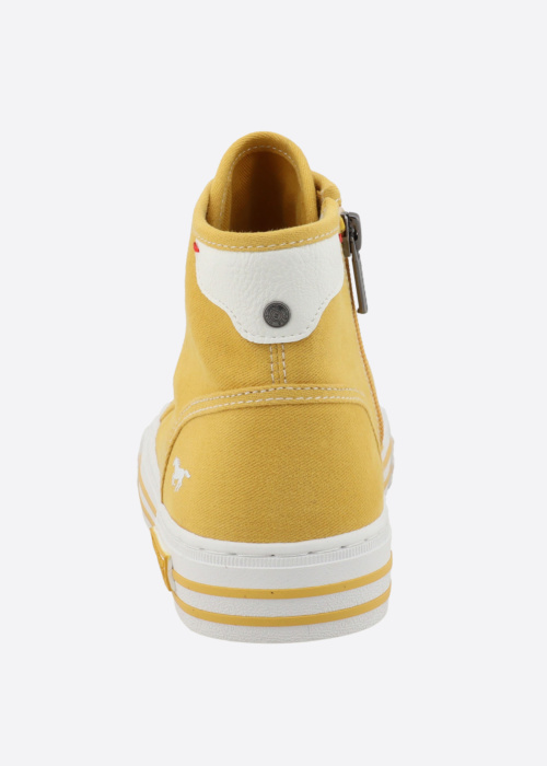 Mustang tennised Venya