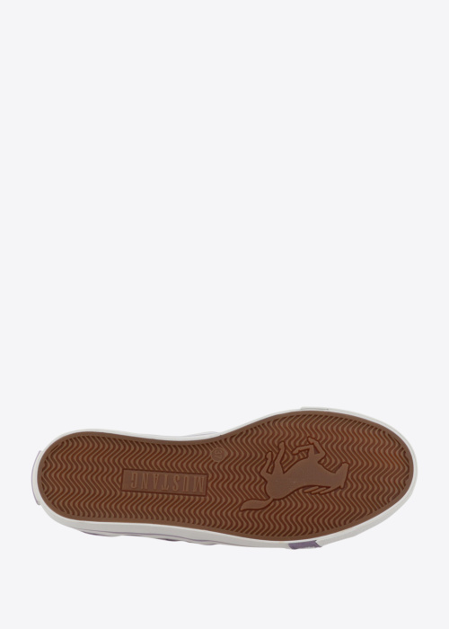 Mustang tennised Winona