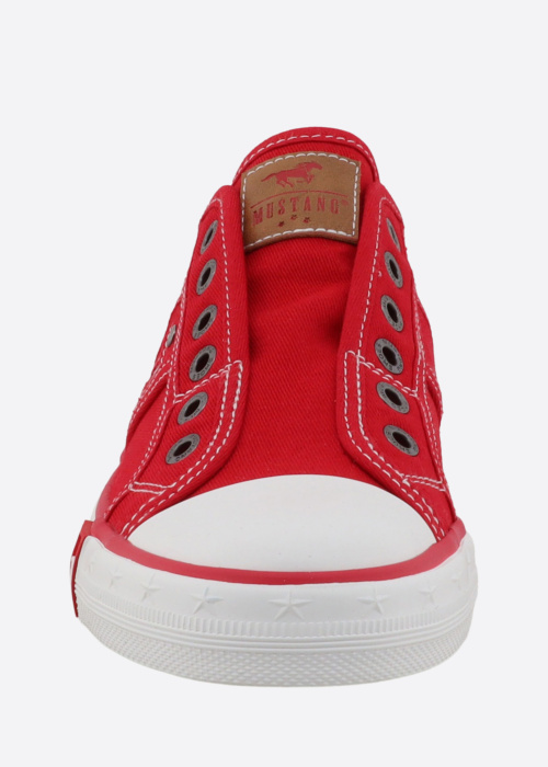 Mustang tennised Winona