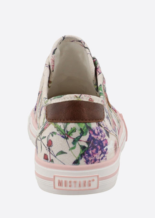 Mustang tennised Winona