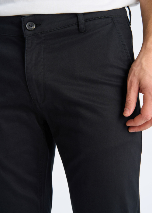 Lindbergh Black püksid Superflex Chino