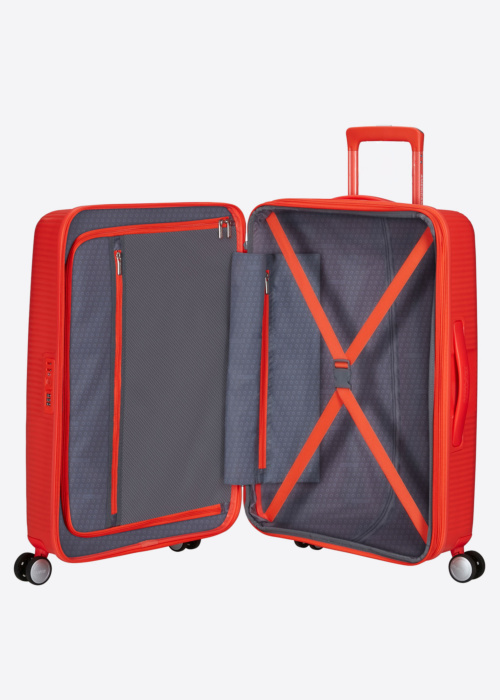 Чемодан Soundbox M American Tourister