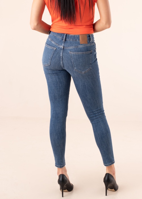 Джинсы Sarah Vila