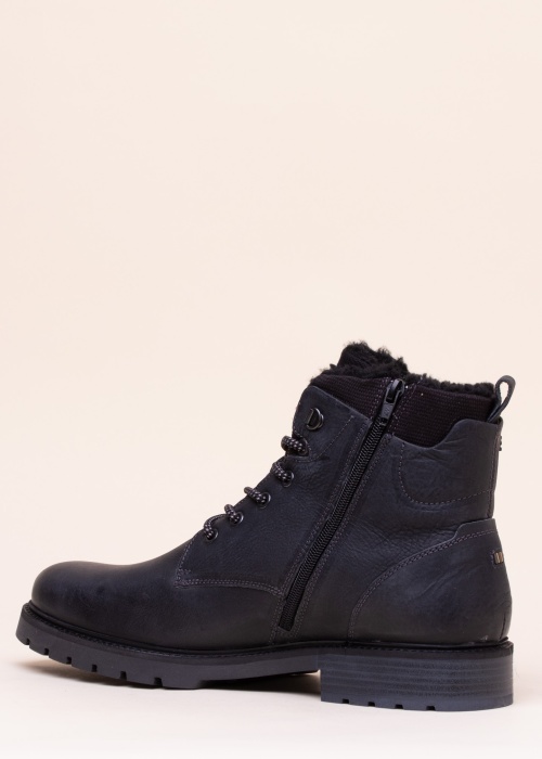 Bullboxer poolsaapad