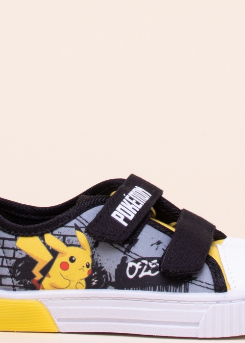 Leomil vilkuvad tennised Pokemon