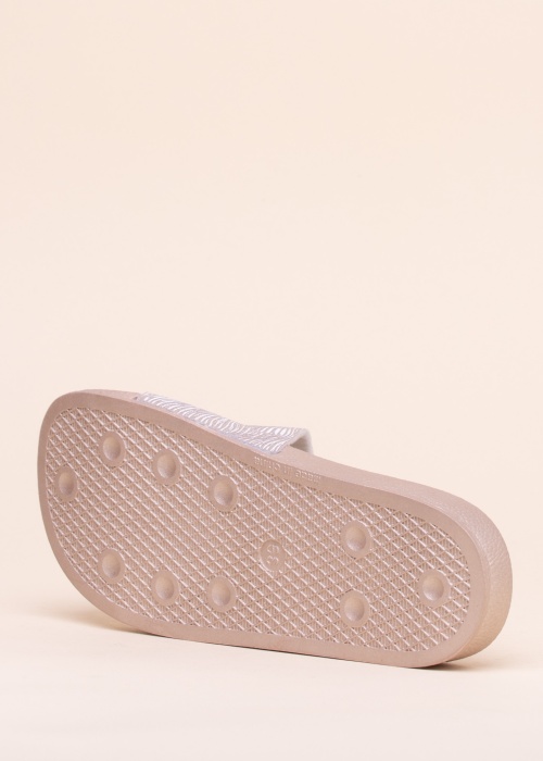 Best Buy basseiniplätud