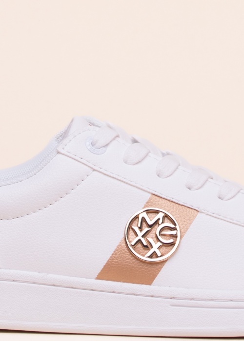 Mexx tennised Lanieke