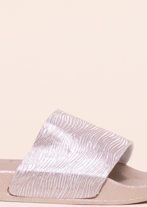 Best Buy basseiniplätud