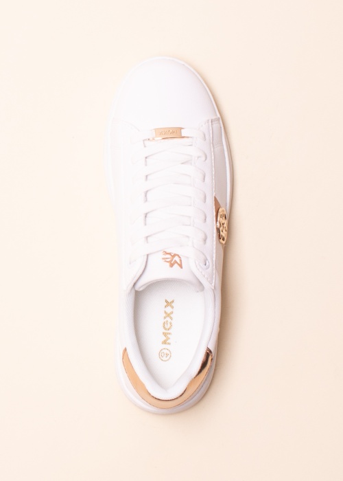 Mexx tennised Lanieke