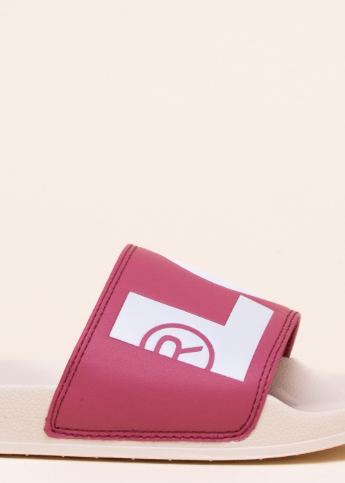 Levi's basseiniplätud June