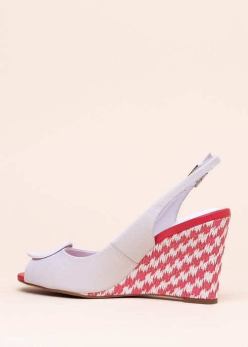 Loretta Vitale kingad