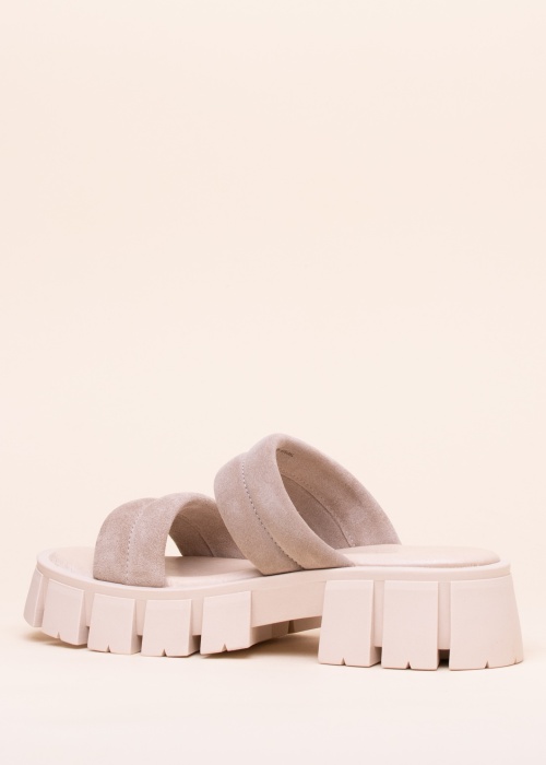 Ten Points kingad Serena