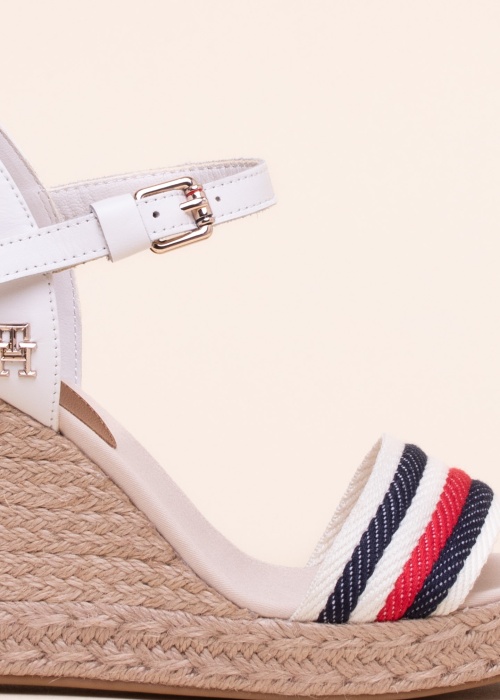 Tommy Hilfiger kingad