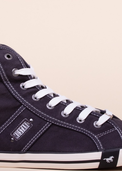 Тенниски Mustang