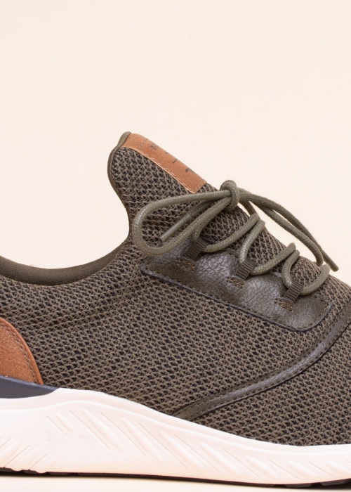 Кроссовки Mustang