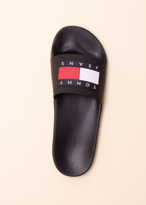 Tommy Jeans basseiniplätud