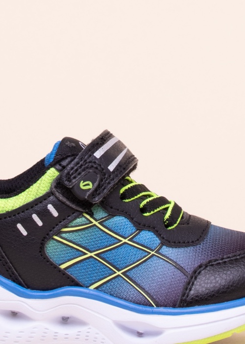 Leaf vilkuvad vabaajajalatsid Samset