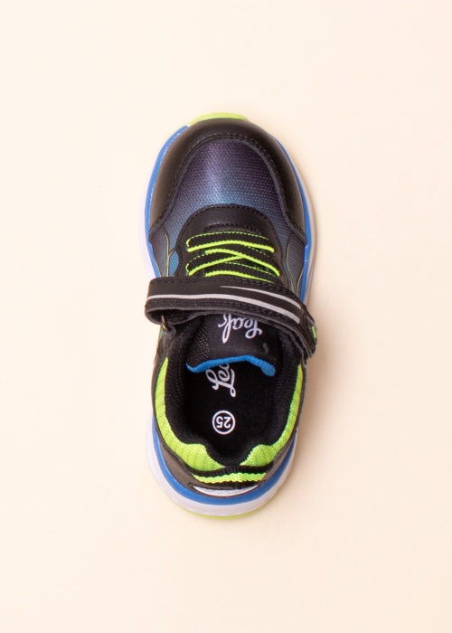 Leaf vilkuvad vabaajajalatsid Samset